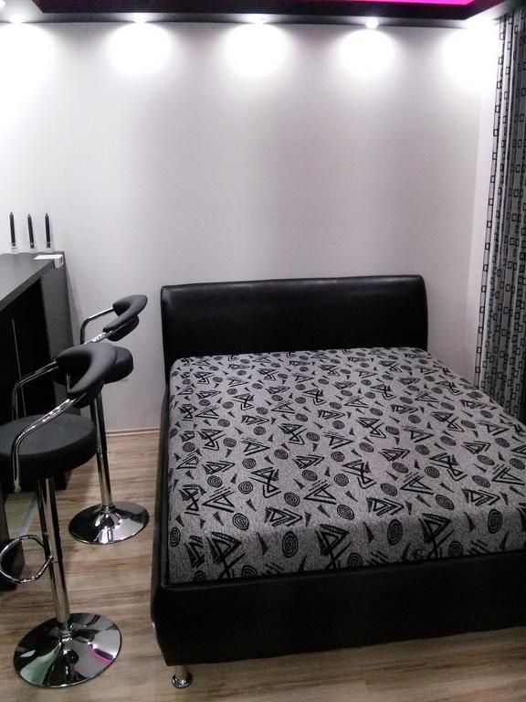 Feszek Apartman デブレツェン 部屋 写真