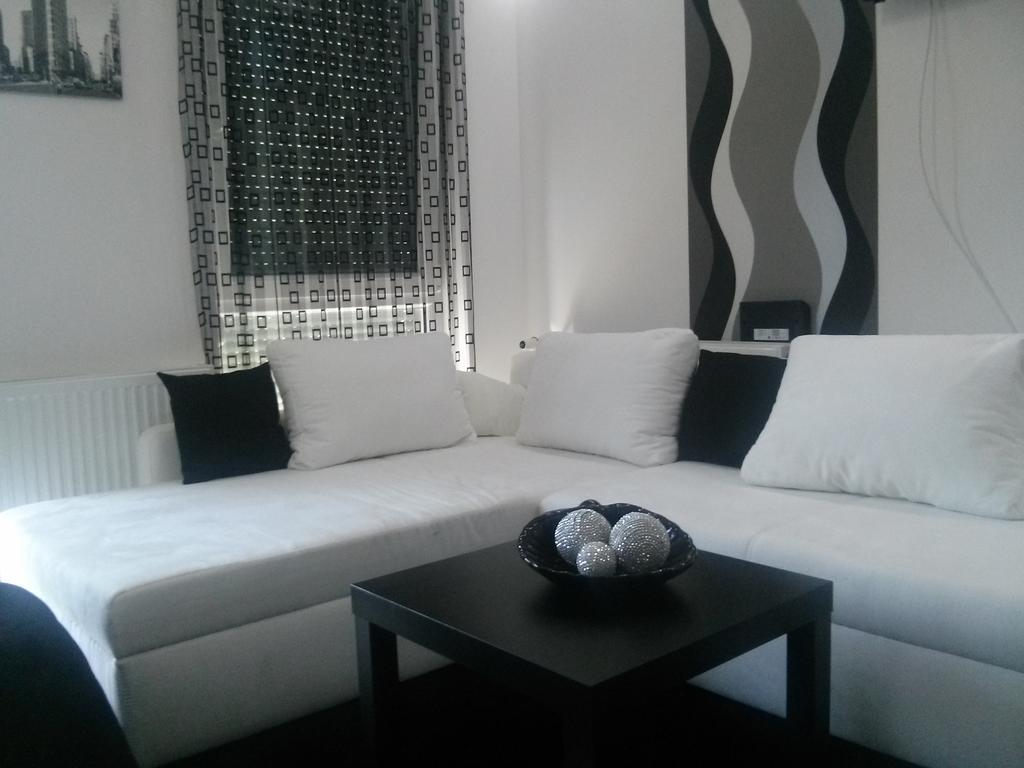 Feszek Apartman デブレツェン 部屋 写真